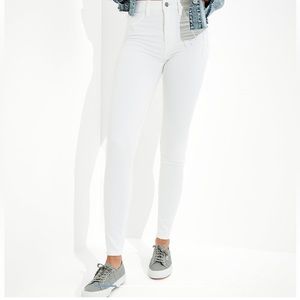 AE American Eagle White Hi-Rise Jegging Size 6